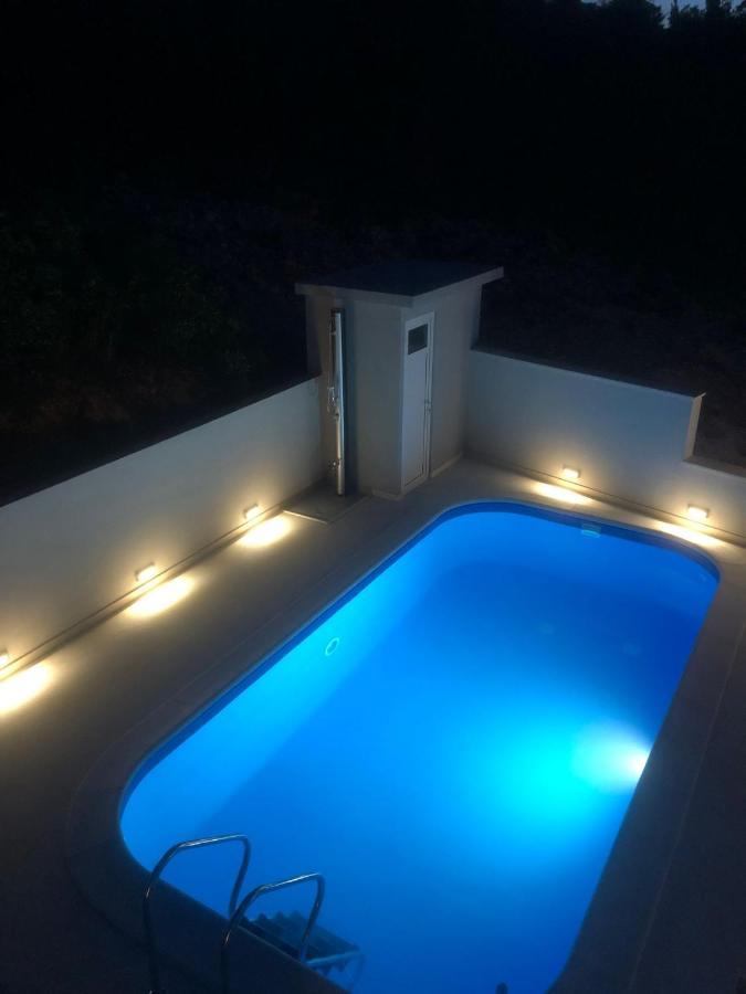 Villa Milena-With A Pool Τρογκίρ Εξωτερικό φωτογραφία