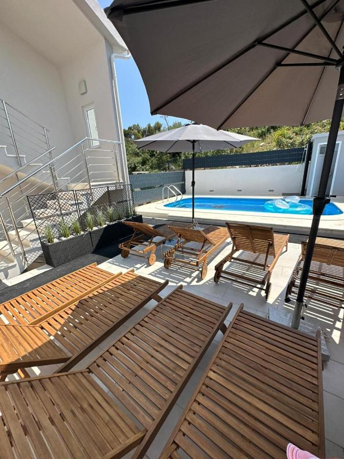 Villa Milena-With A Pool Τρογκίρ Εξωτερικό φωτογραφία