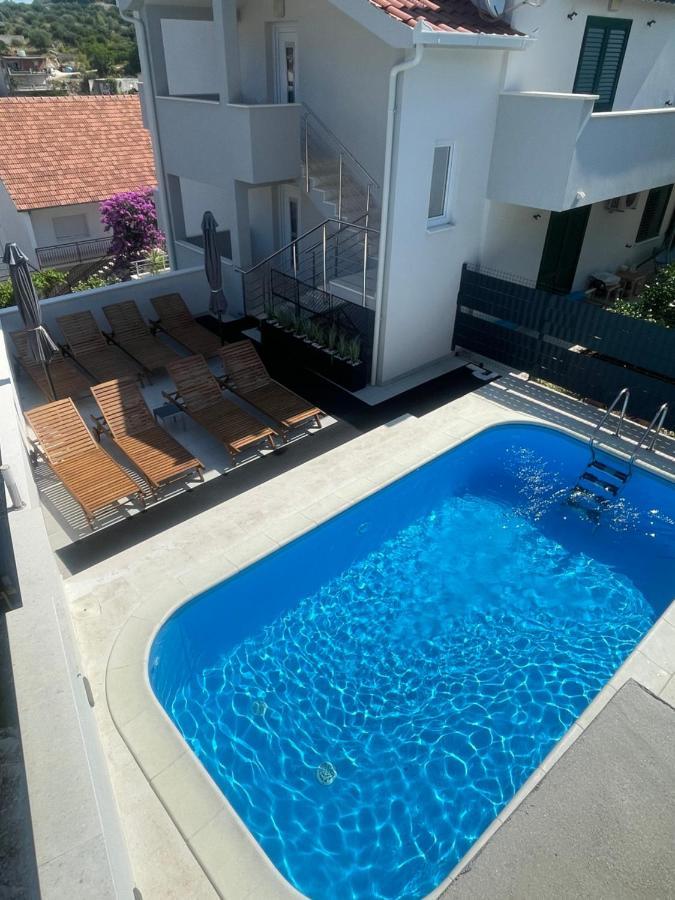 Villa Milena-With A Pool Τρογκίρ Εξωτερικό φωτογραφία